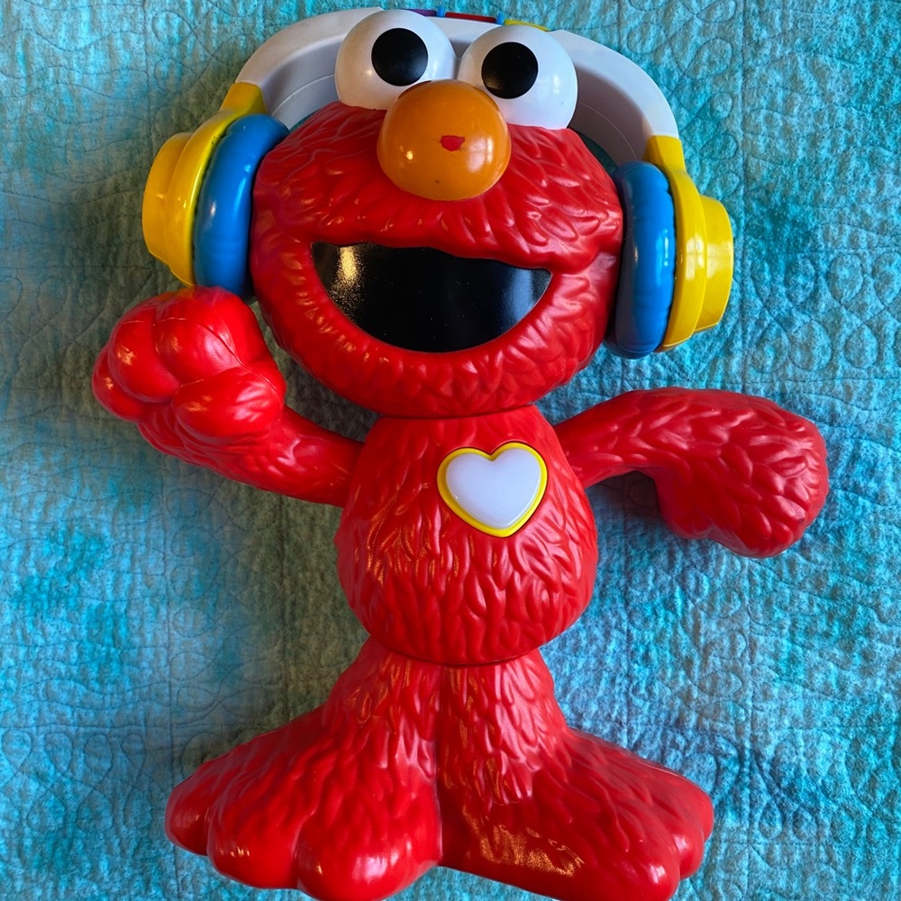 Let’s Dance Elmo